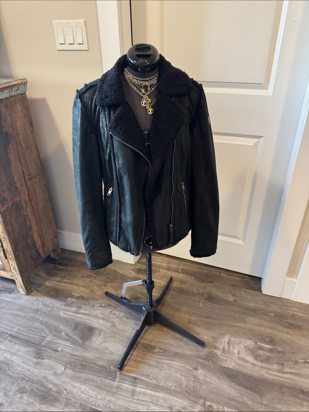 Lamb leather & Faux Shearling mauritus  Moto Jacket - Women small (6)